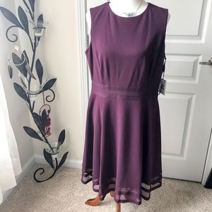 🌿 NWT: Calvin Klein - Aubergine dress